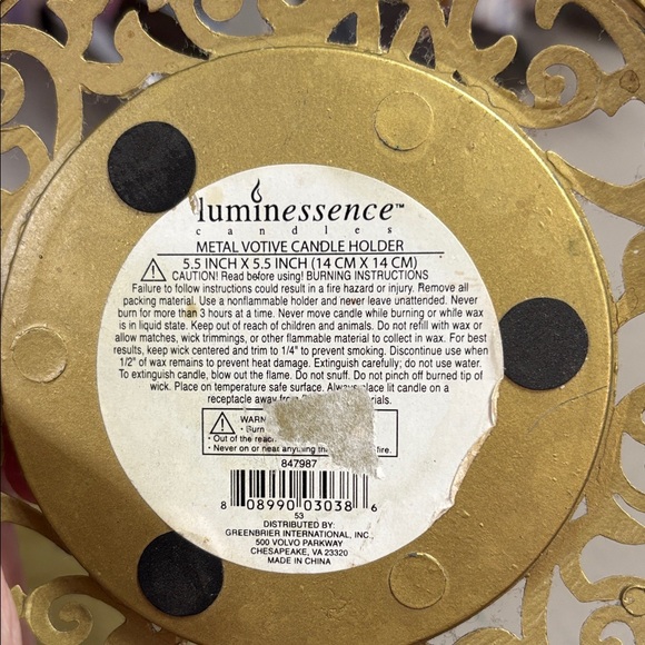 Elegant Gold Candle Holders - Picture 3 of 3